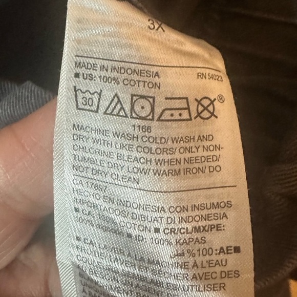 Old Navy High-Waisted Chino Shorts - Picture 7 of 9